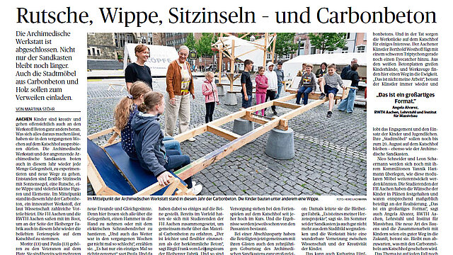 Bürgermeisterin mit Kinder an der Wippe auf dem Katschhof