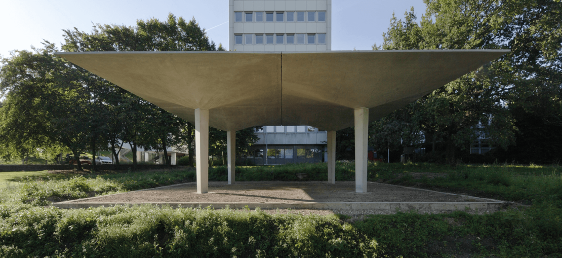 Hyperbololic paraboloid shell made of carbon-reinforced concrete as supporting structure of a pavilion at the RWTH Aachen University